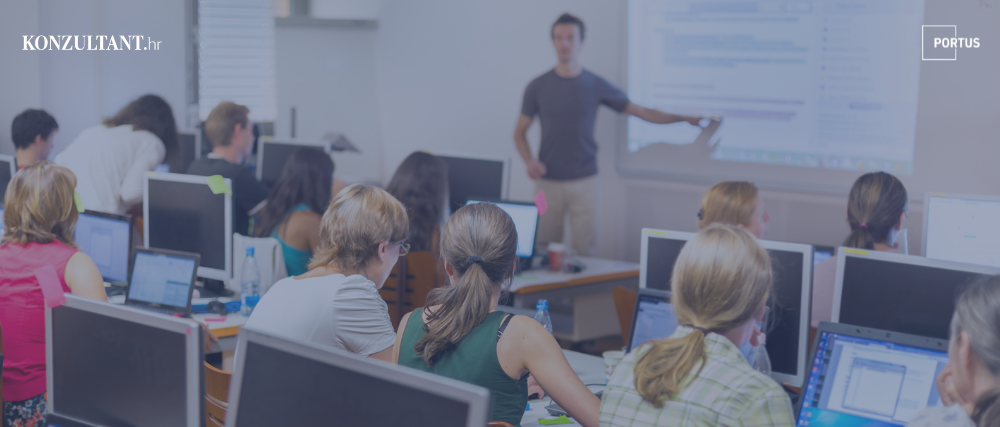 Dinamičan prikaz grupe ljudi na edukaciji, učenja ili brainstorminga
